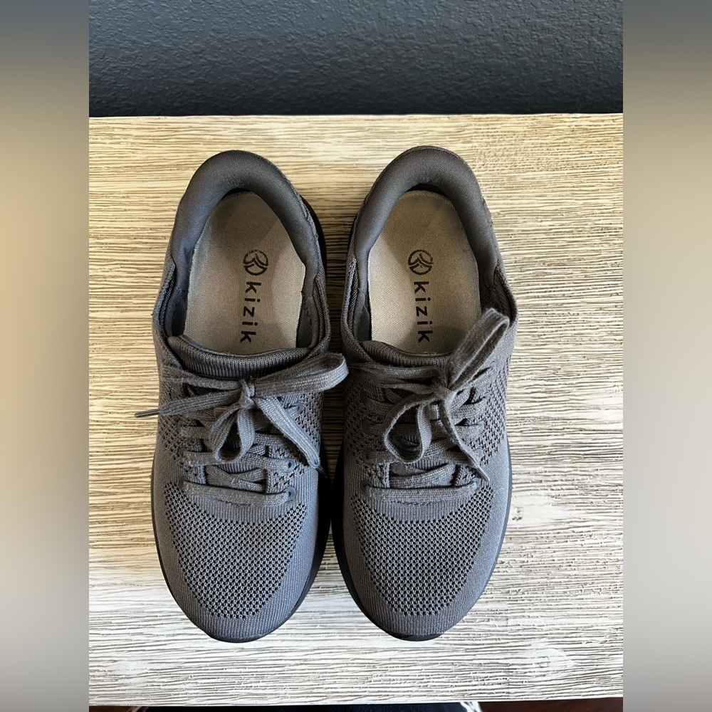 Kizik Women's Gray Sneakers